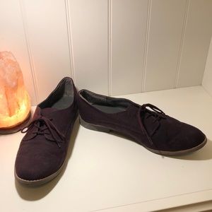 👠BOGO 50% off: GAP Plum Oxfords